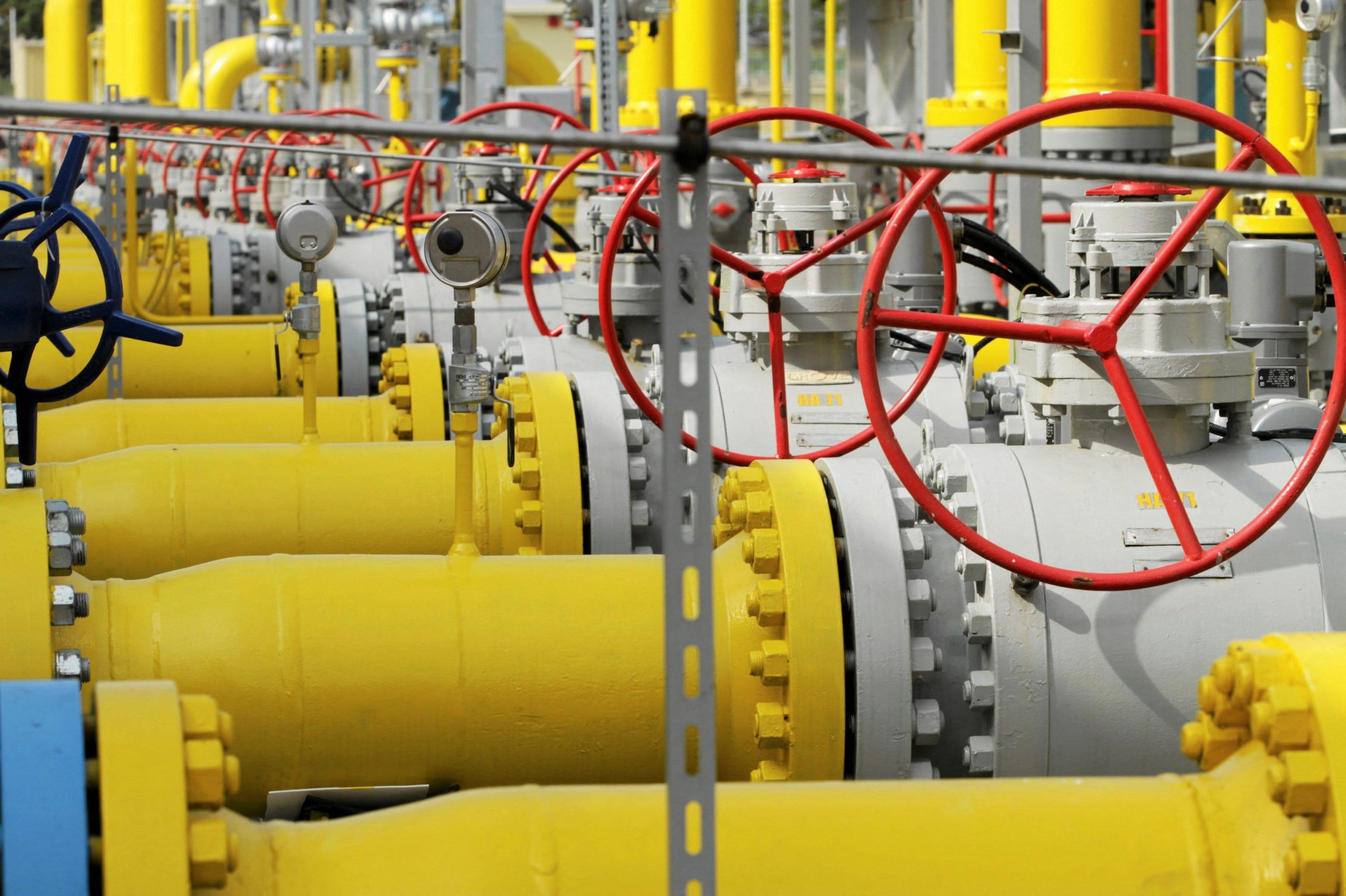 Bloomberg: десять европейских покупателей российского газа открыли рублевый счет в «Газпромбанке». Четверо из них уже оплатили поставку