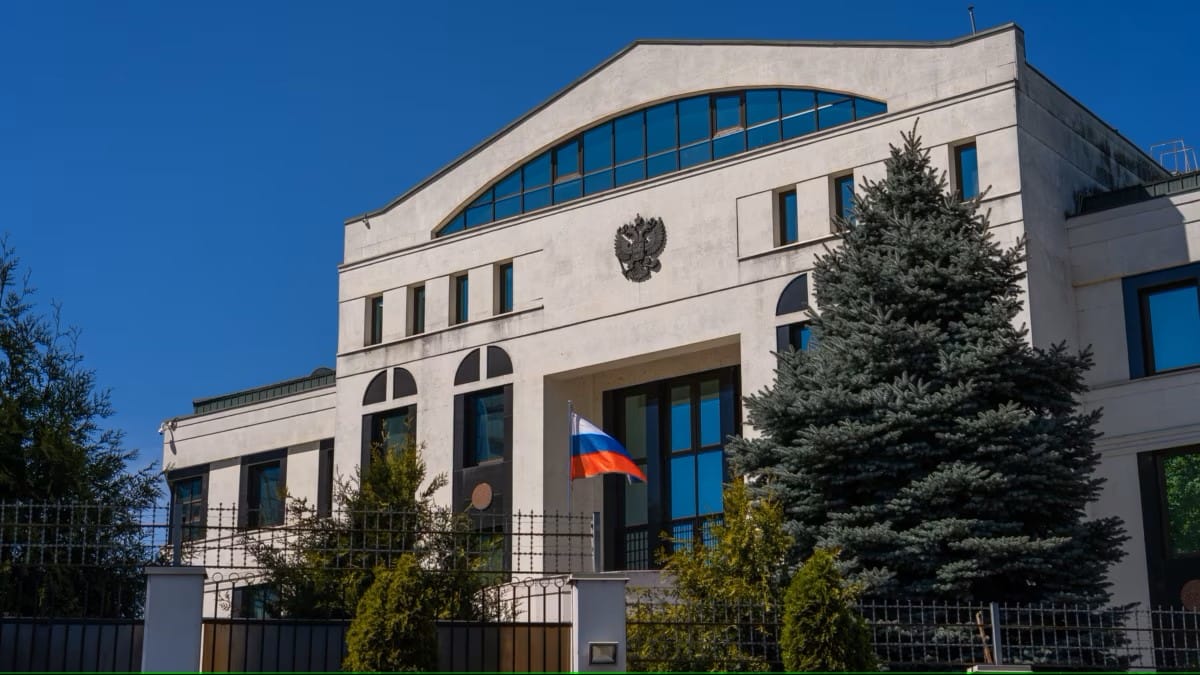 Молдова объявила о высылке сотрудника посольства России. Накануне в парламенте Молдовы прошли обыски, предположительно по делу о шпионаже
