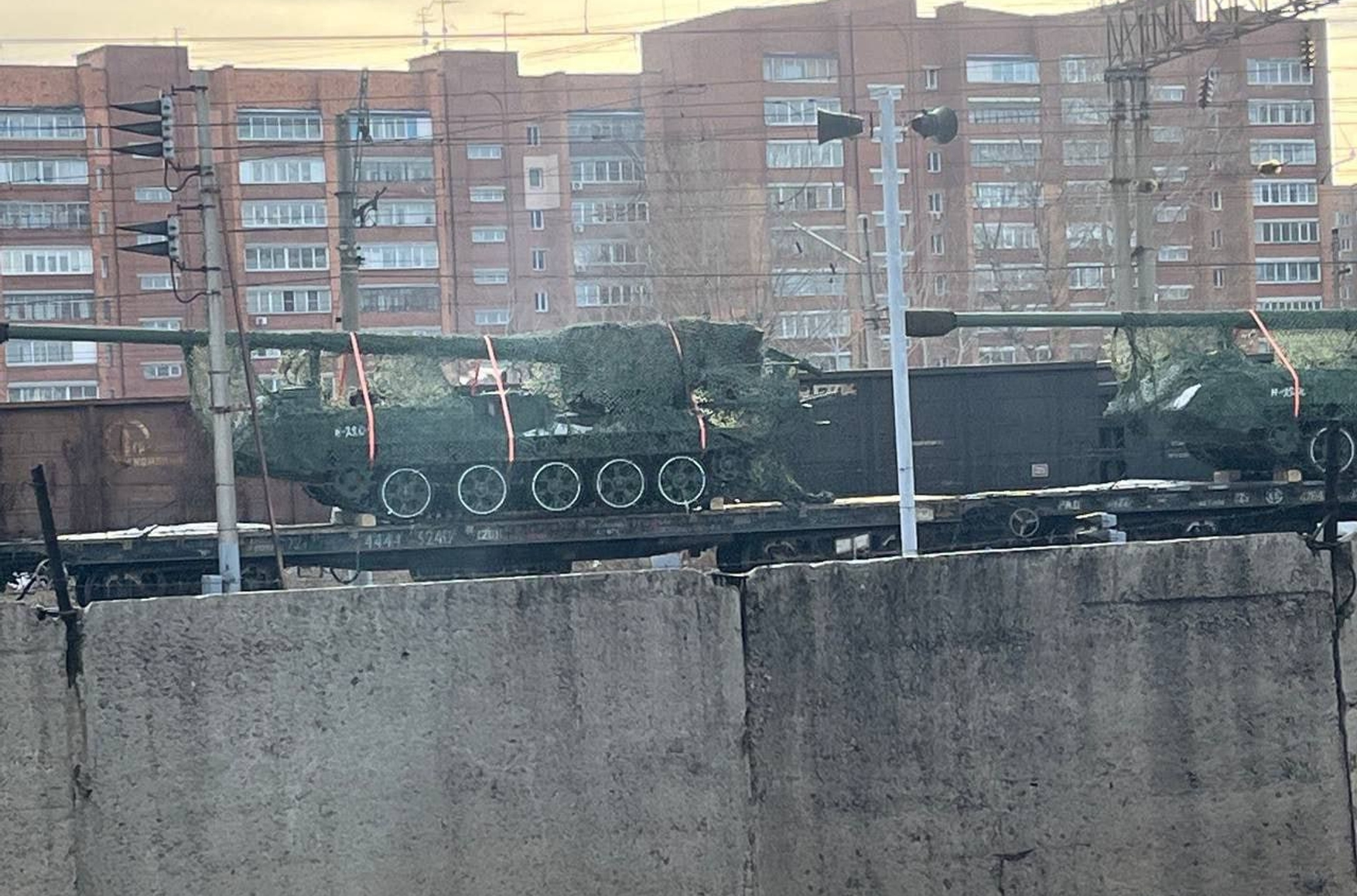 Самоходные артиллерийские установки M-1989 Koksan, переданные российским войскам КНДР